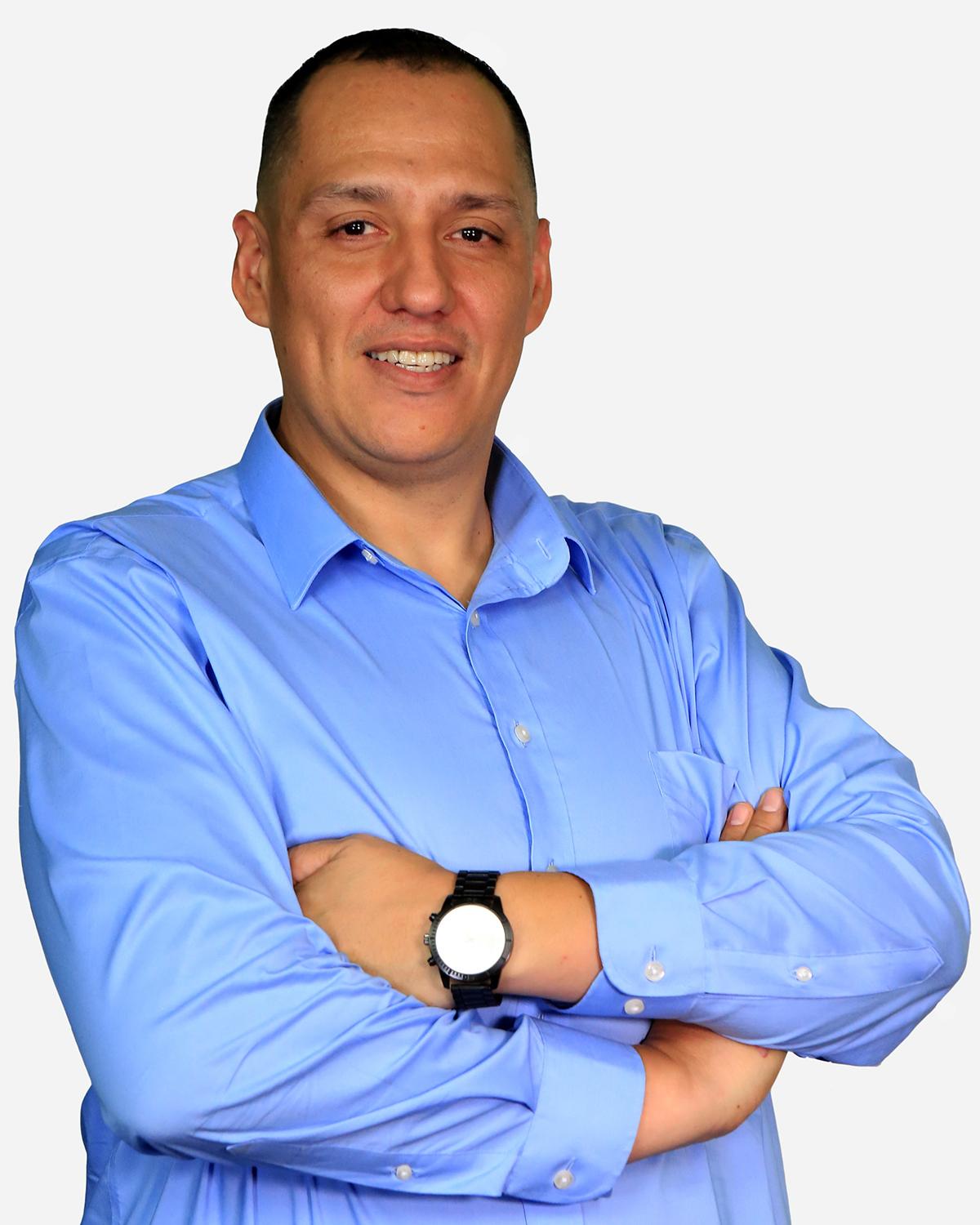Luis C Lopez